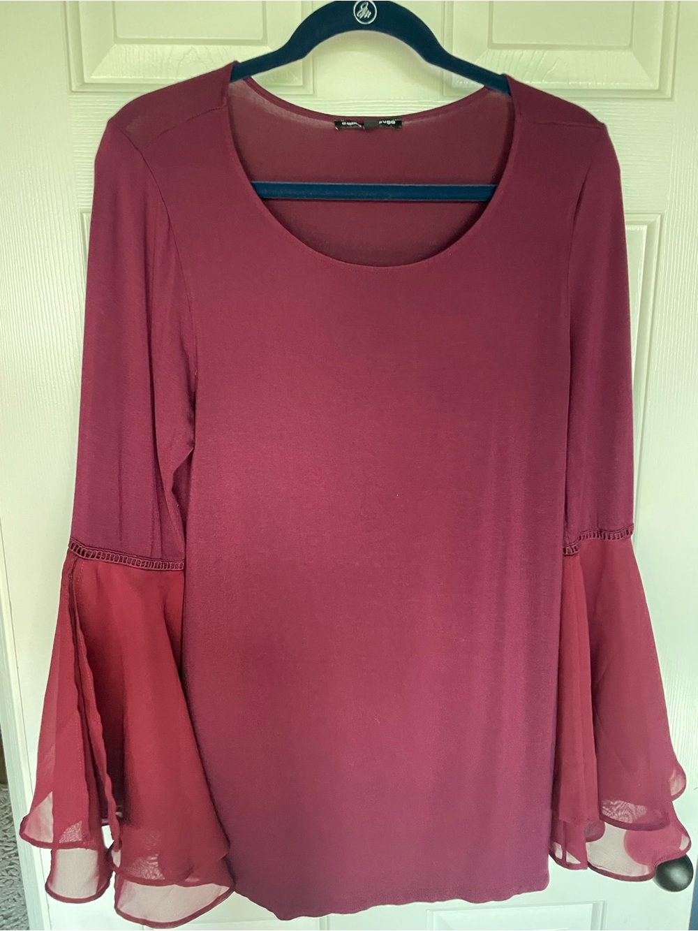 Cable & Gauge Women's Bell Sleeve Top in Wine